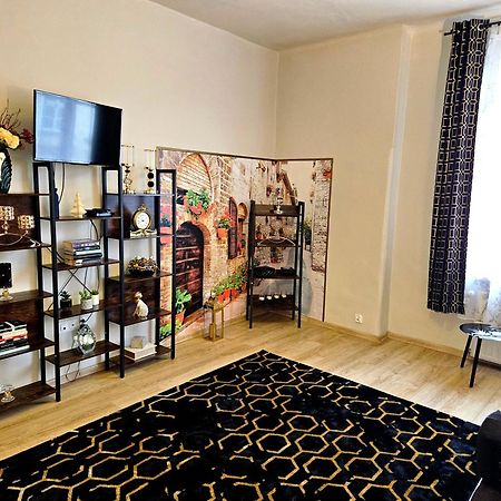 Sara -Mikolajska - Rynek - Netflix Hydromassage Apartment คราคูฟ ภายนอก รูปภาพ