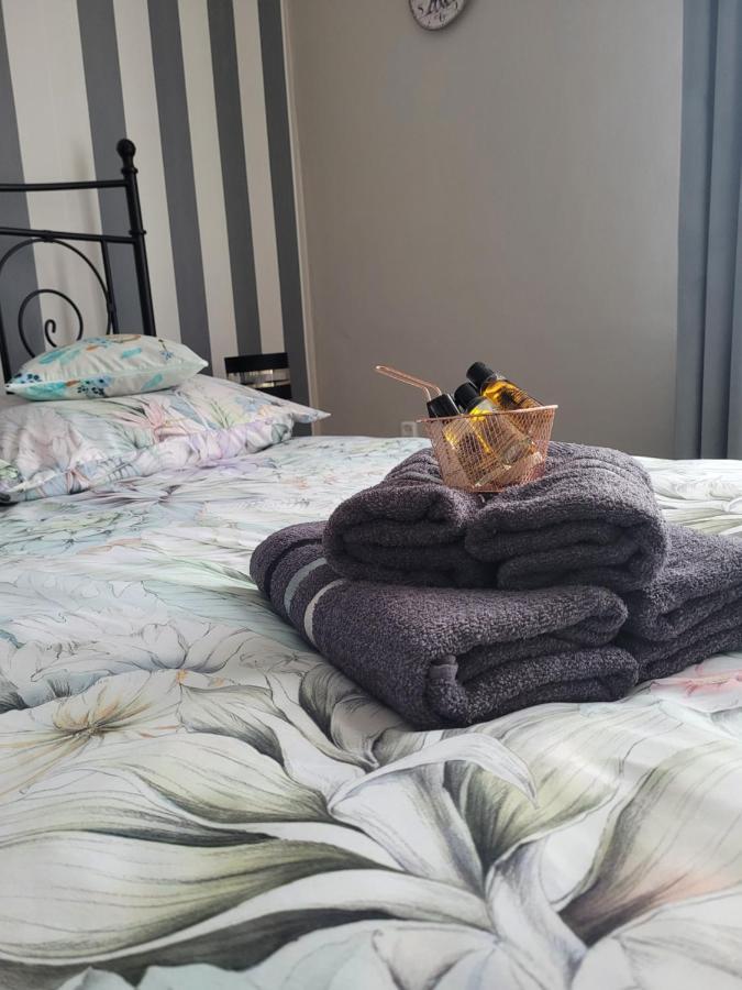 Sara -Mikolajska - Rynek - Netflix Hydromassage Apartment คราคูฟ ภายนอก รูปภาพ