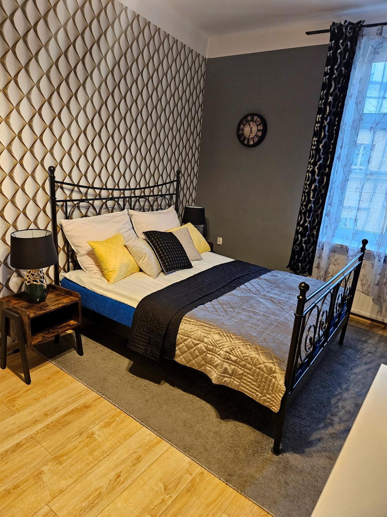 Sara -Mikolajska - Rynek - Netflix Hydromassage Apartment คราคูฟ ภายนอก รูปภาพ