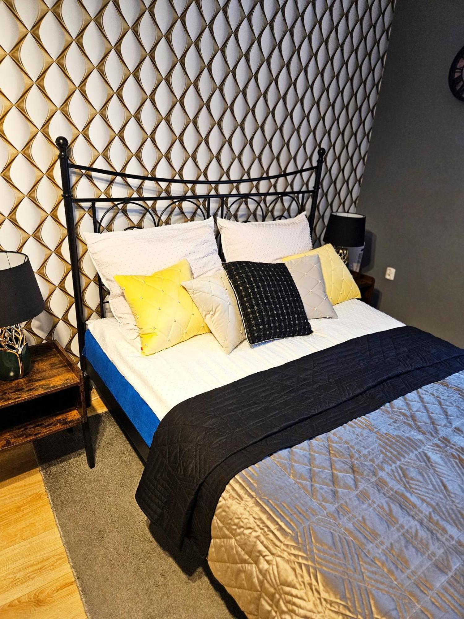 Sara -Mikolajska - Rynek - Netflix Hydromassage Apartment คราคูฟ ภายนอก รูปภาพ